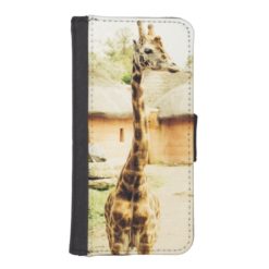 A Giraffe In An African Village Animal Photograph iPhone SE/5/5s Wallet Case