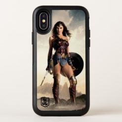 Justice League | Wonder Woman On Battlefield OtterBox Symmetry iPhone X Case
